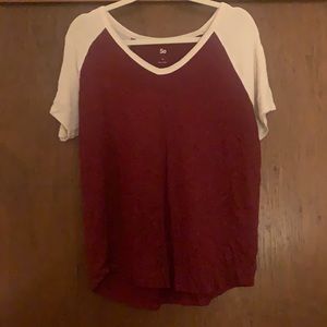 V neck shirt with different colored sleeves